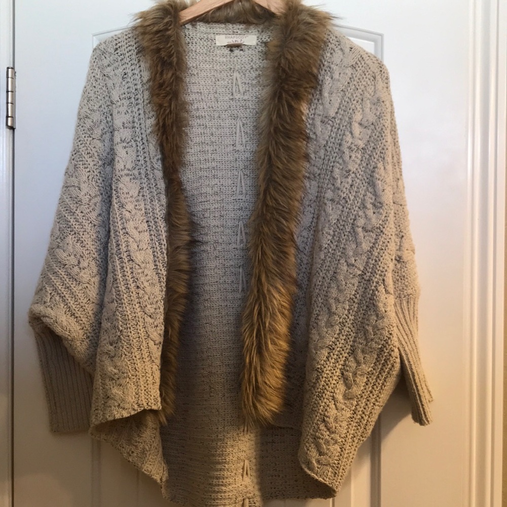 WOmens sweater size medium